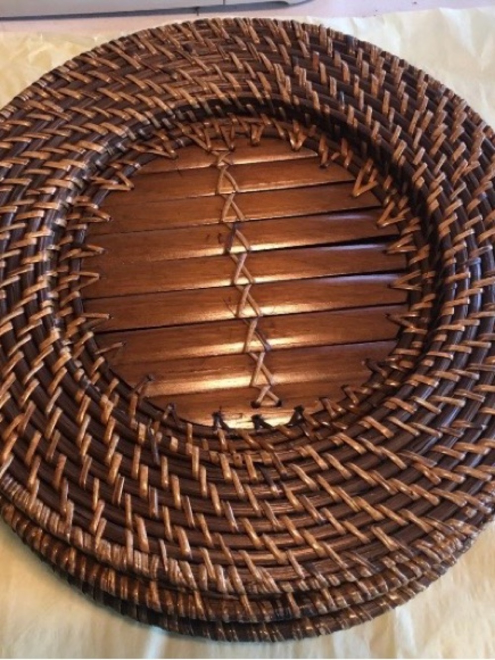 Rattan 4 Chargers and Storage Basket - Picture 4 of 5